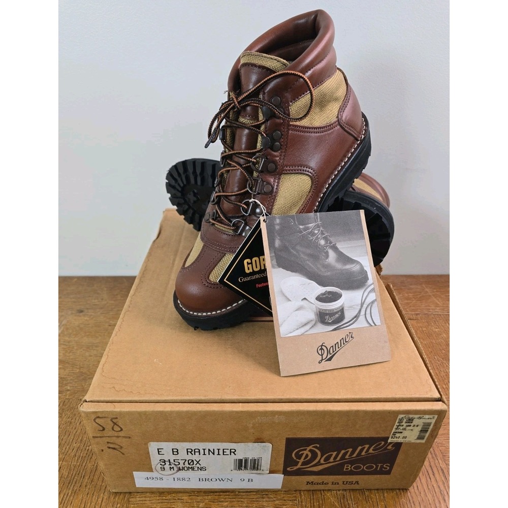 Vtg 90's Danner x Eddie Bauer 31570X "Rainier" Hiking Boots Brown Size 9M - NEW